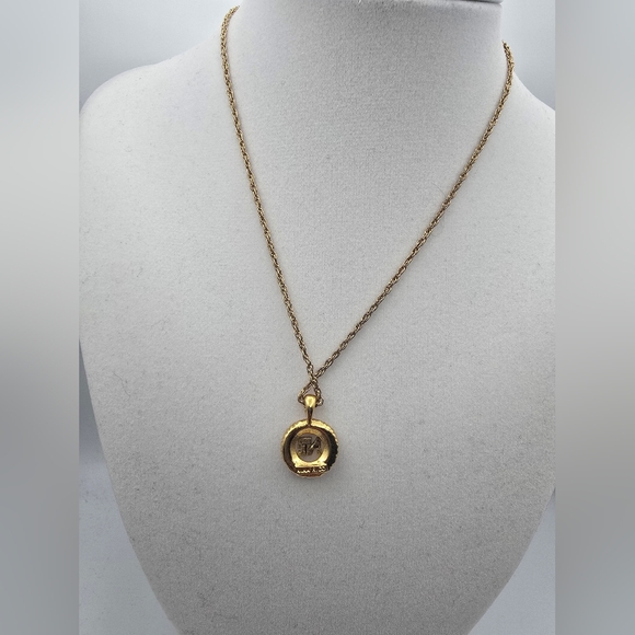 Nina Ricci Beautiful Elegant Gold Plated & Silver Necklace (GOOD TO FAIR)✨️🖤✨️ - Picture 4 of 5